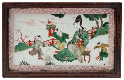 CHINE - EPOQUE KANGXI (1662 - 1722) Plaque rectangulaire en porcelaine décorée en...