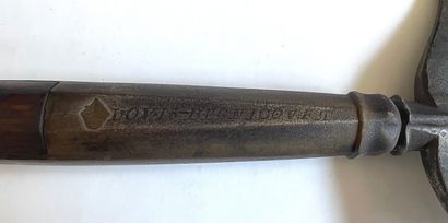 null Pertuisane of style XVIIeme out of cast iron
Long iron with median edge, with...