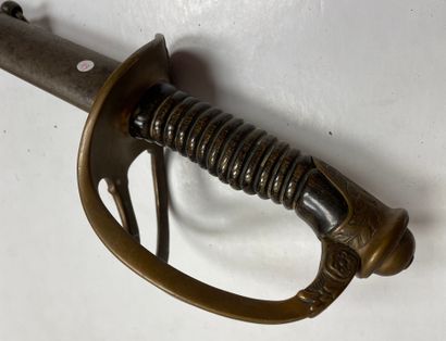 null Sabre d'officier de cavalerie légère, modèle 1822 modifié 83
Poignée en corne....