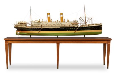 null Shipowner's model
The Cargo Asia in wood and metal built for the Compagnie maritime...