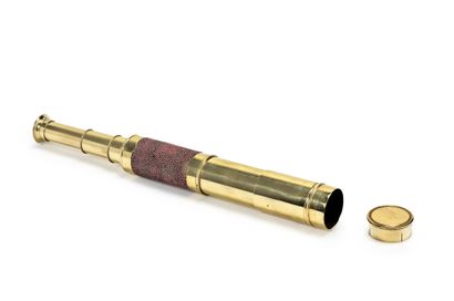 null Brass three-round spotting scope, body covered with pink shagreen, sunburst
France,...