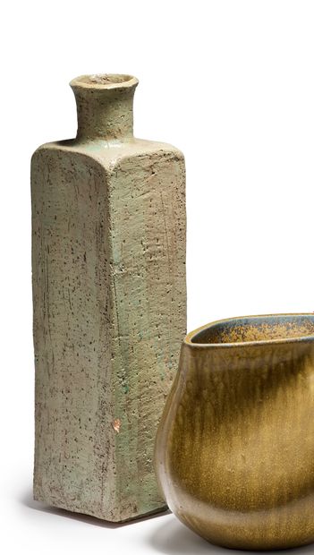 ATELIER SERRE MORIZOT À CAILLAN Glazed stoneware vase, green with brown shades
Signed...