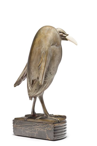 ALEXANDRE KELETY (1874-1940) 
* Sculpture en bronze à patine argentée et ivoire figurant...
