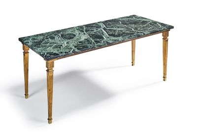 Maison JANSEN, attribué à 
Neoclassical coffee table with rectangular top in green...