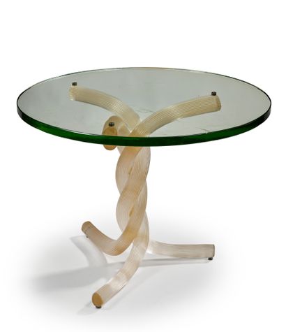 VERONESE, attribué à 
Pedestal table with circular top in thick glass slab resting...