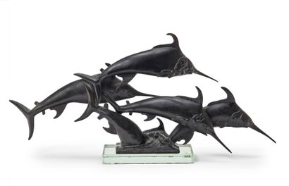 W.A. LOVEGROVE (XXème) 
Groupe d'espadons
Sculpture en bronze à patine noire
Signée...