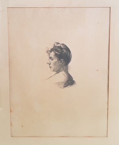 null 优雅的粉色和白色粉笔

29,5 x 19,5厘米（外观）。

附上一女子的雕刻肖像。