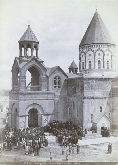 Dmitri ERMAKOV Arménie: 3074, Erevan, la mosquée Bey; 4752, Erévan, La mosquée dans...