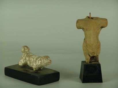null Fragment de statuette en terre cuite, buste de Centaure. H: 5,8 cm Figurine...