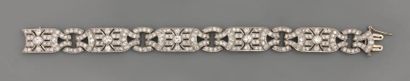 null Bracelet ruban, en platine et diamants, vers 1925