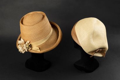null Deux chapeaux
- Philbert ORCEL, chapeau en paille d'Italie, bourdalou en gros-grain...