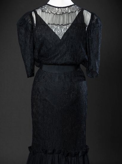 Jacques FATH 
Evening dress called "mermaid" in lace and black pleated tulle. Bottom...