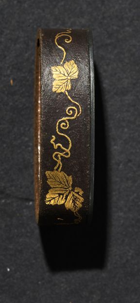 null Shinshinto katana
Fin Epoque EDO (1603 - 1868)
Non signé (mumei)
Lame (sugata)...