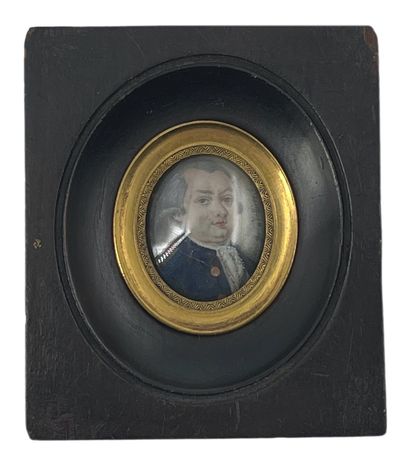 De la VOLLIERE (actif fin XVIIIe siècle) 
* Portrait of a gentleman
Oval miniature...