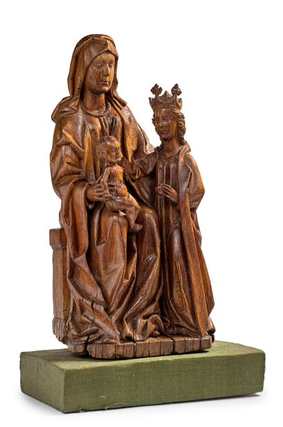 null Sainte Anne trinitaire en chêne sculpté, assise sur un banc trône, sainte Anne...