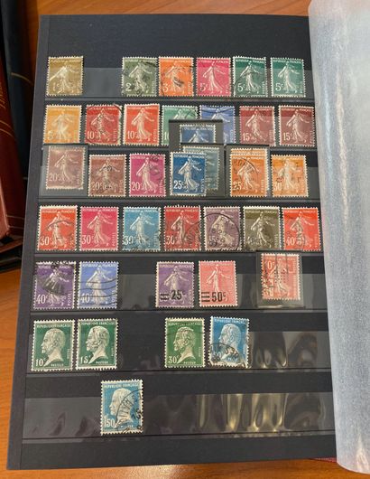 null Lot de huit albums de timbres 

dont France, Allemagne, Belgique, Pays-Bas,...