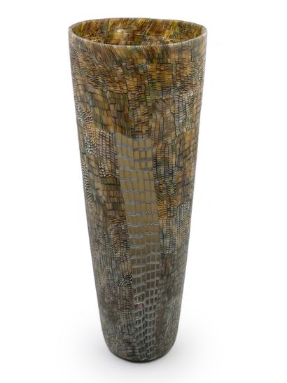 Giles BETTISON (Né en 1966) 


Rare et important vase en verre à décor abstrait réalisé...