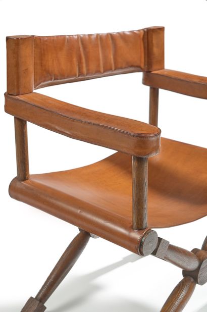 Paul RODOCANACHI (1891-1958) 


Pair of oak "director's" armchairs with cognac leather...