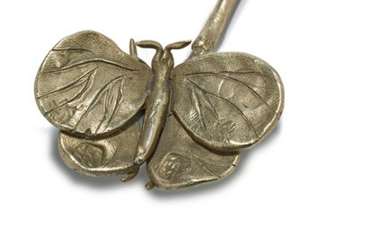 CLAUDE LALANNE (1925-2019) 
Cuillère du service «papillon» en bronze doré
Signée...