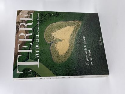 null 1 Volume : "LA TERRE VUE DU CIEL", Yann Arthus-Bertrand, Un Portrait de la Planète...