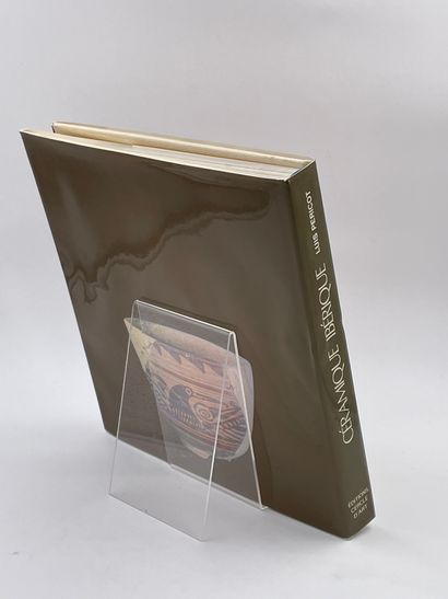 null 2 Volumes : "CÉRAMIQUE IBÉRIQUE", Texte de Luis Pericot, Photographies de Toni...