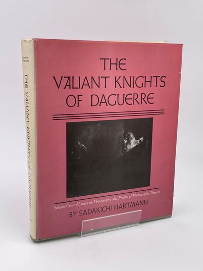 null 1 Volume : "THE VALIANT KNIGHTS OF DAGUERRE", Selected Critical Essays on Photography...