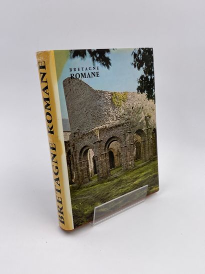 null 3 Volumes : 

- "BOURGOGNE ROMANE", Raymond Oursel, Ed. Zodiaque, 1968

- "BRETAGNE...