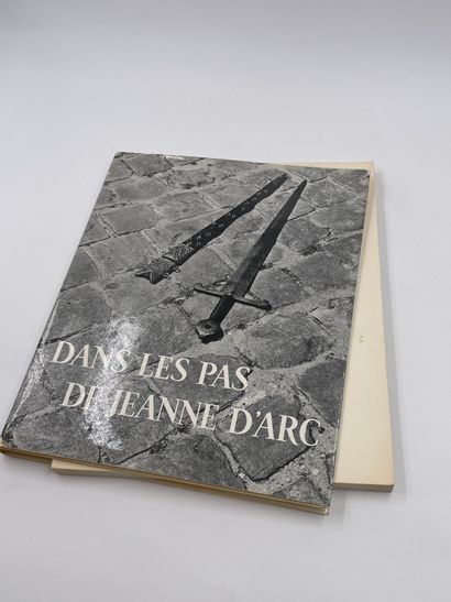 null 1 Volume : "DANS LES PAS DE JEANNE D'ARC", Texte de Régine Pernoud, Photographies...
