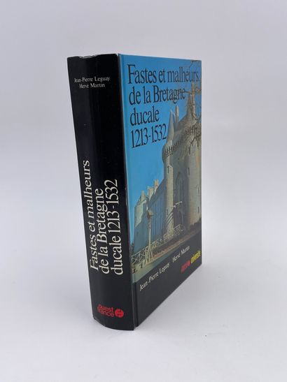 null 3 Volumes :

- "LA BRETAGNE DES SAINTS ET DES ROIS VÈME-XÈME SIÈCLE", André...