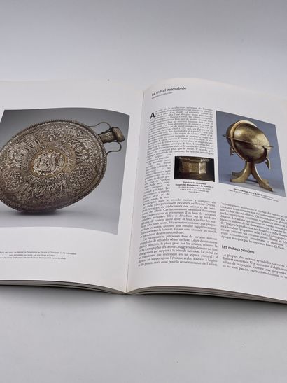 null 1 Volume : "L'ORIENT DE SALADIN, L'ART DES AYYOUBIDES", Institut du Monde Arabe,...