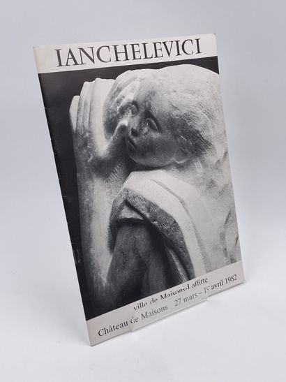 null 5 Volumes : 

- "IANCHELEVICI", Maisons-Lafitte, Château de Maisons, 27 Mars...