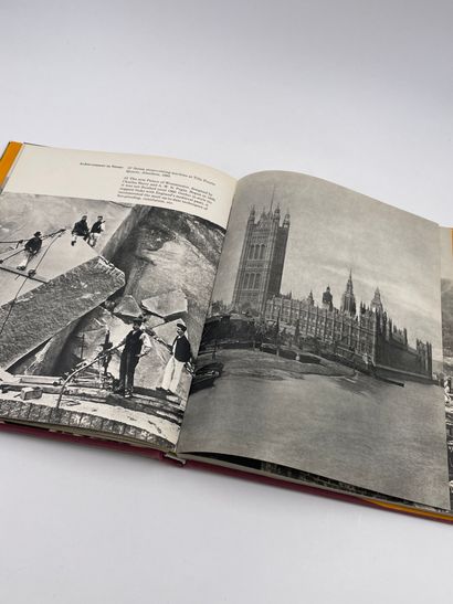 null 1 Volume : "VICTORIAN LIFE IN PHOTOGRAPHS", Introduction by William Sansom,...