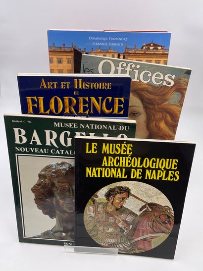 null 5 Volumes : 

- "FLORENCE", Texte de Dominique Fernandez, Photographies de Ferrante...
