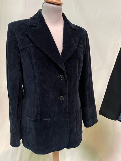 null Ensemble de deux vestes : 

INES DE LA FRESSANGE : veste en velours côtelé noire,...