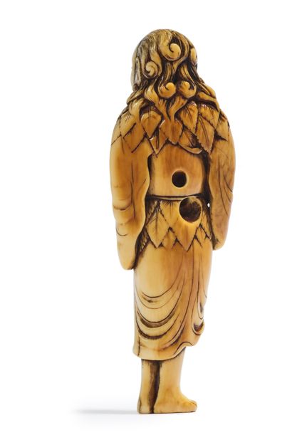 JAPON - Epoque EDO (1603 - 1868) * Grand netsuke en ivoire, sennin riant, les cheveux...