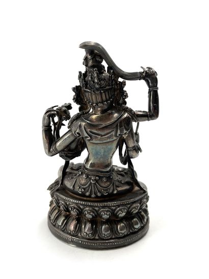 CHINE - XVIIIe / XIXe siècle Silver statuette of Tiksna-Manjusri (Tib.: Jam dpal...