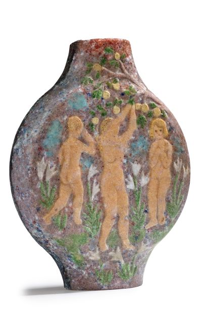 Henry CROS (1840-1907) Le jardin des Hespérides Rare vase à corps circulaire en méplat...