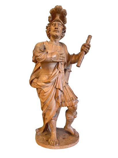 Allemagne du Sud ou Italie du Nord, XVIIe siècle 雕刻的石灰木军圣，背部镂空。他站着，左腿微微抬起，右手放在胸前。...