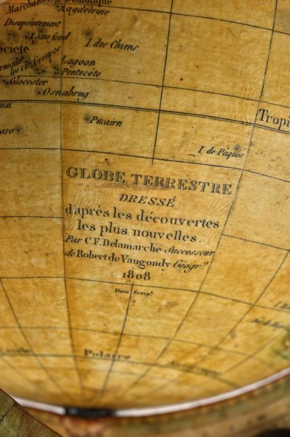 Charles François DELAMARCHE (1740-1817) 
Bel ensemble d'un globe terrestre et d'une...