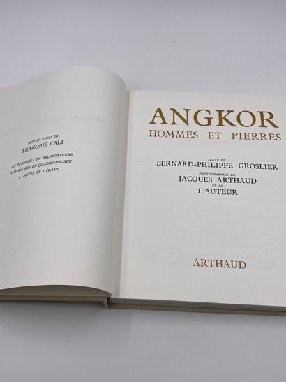 null 1 Volume : "ANGKOR, HOMMES ET PIERRES", Bernard -Philippe Groslier, Jacques...