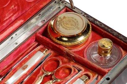 null Magnificent and unique box called "tooth set" of King Louis XVIII, by Grangeret,...