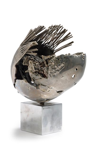 Alberto GUZMAN (1927-2017) Sphère éclatée, 1971
Sculpture en métal, signée, située...