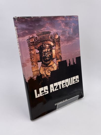 null 2 Volumes : 

- "LES AZTÈQUES", Cottie Burland et Werner Forman, Traduction...