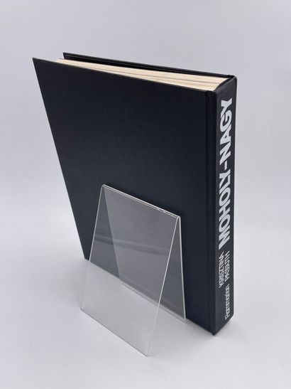 null 1 Volume : "LASZLO MOHOLY-NAGY", Krisztina Passuth, Ed. Flammarion, 1984, Dédicace...