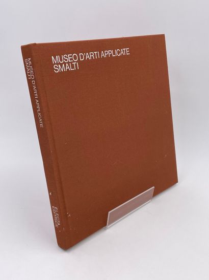 null 3 Volumes : 

- "MUSEO D'ARTI APPLICATE SMALTI", Oleg Zastrow, Ed. Electa, 1985,...