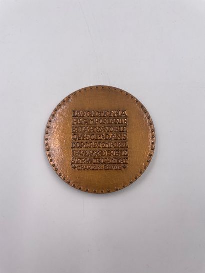 null Médaille "ECOLE NATIONALE D'ADMINISTRATION"..Charles de Gaulle…7cm