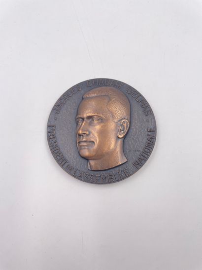 null Médaille "JACQUES CHABAN DELMAS" Député Maire de Bordeaux par Gibert…7cm