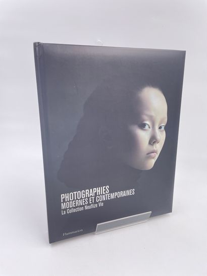 null 1 Volume : "PHOTOGRAPHIES MODERNES ET CONTEMPORAINES, LA COLLECTION NEUFLIZE...