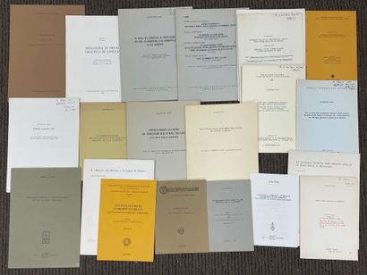 null Environ 126 Volumes en Italien et certains en Espagnol : Revues / Livrets /...