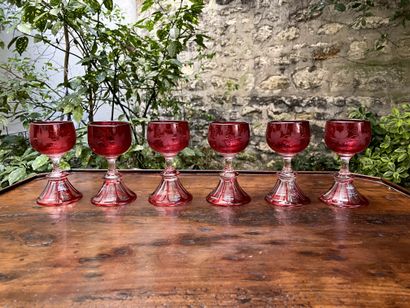 null Six red crystal stemmed glasses engraved with grapevines.

19th century

H....
